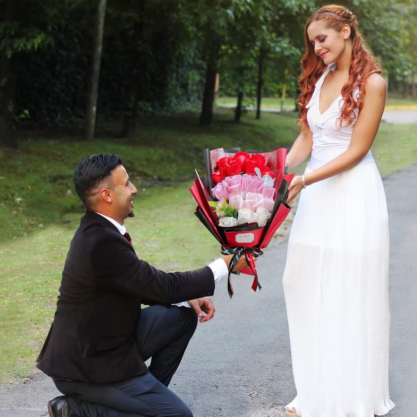 EIGHTOWN Roses Bouquet Artificial Flower - Preserved Red Rose Flowers with Love Necklace for Her - Unique Gifts Valentine's Day, Mother's Day, Thanksgiving, Birthday, Anniversary