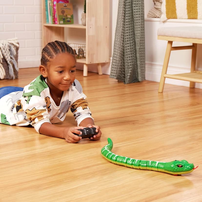 Terra by Battat – Remote Control Emerald Tree Boa Snake Toy, Realistic Moving Electronic Animal for Kids with Easy Operation, Fun Reptile Adventure, Includes Transmitter, Ages 6+ Years