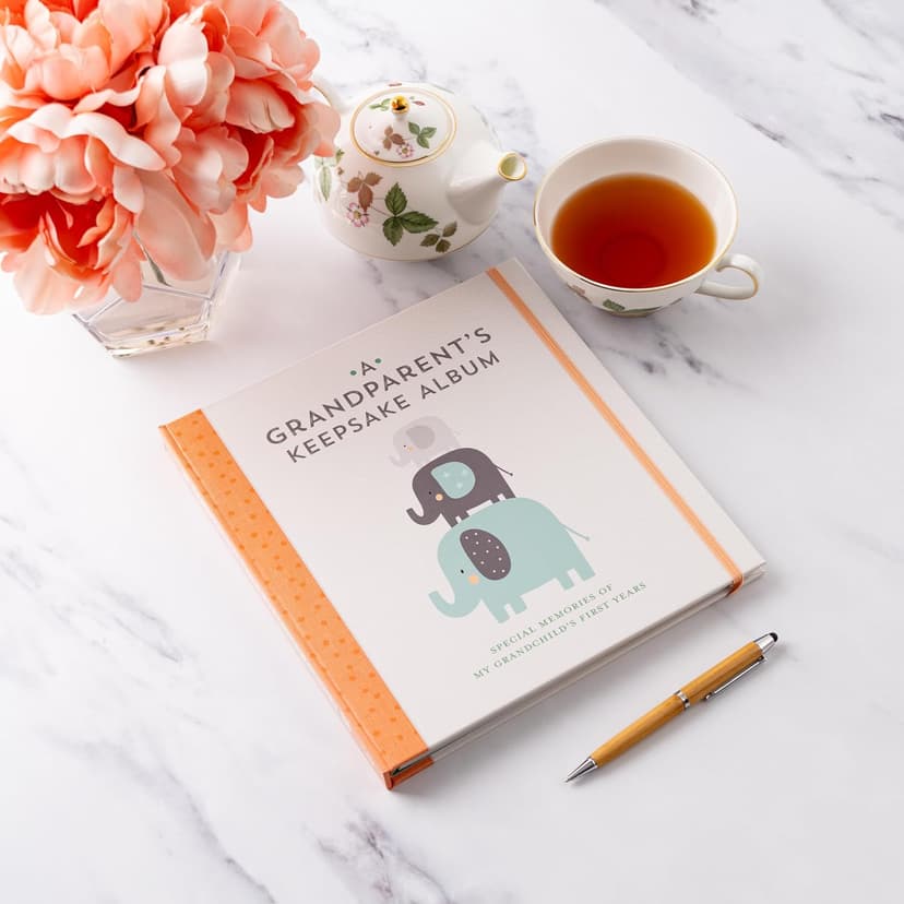 A Grandparent's Keepsake Album: Special Memories of My Grandchild’s First Years