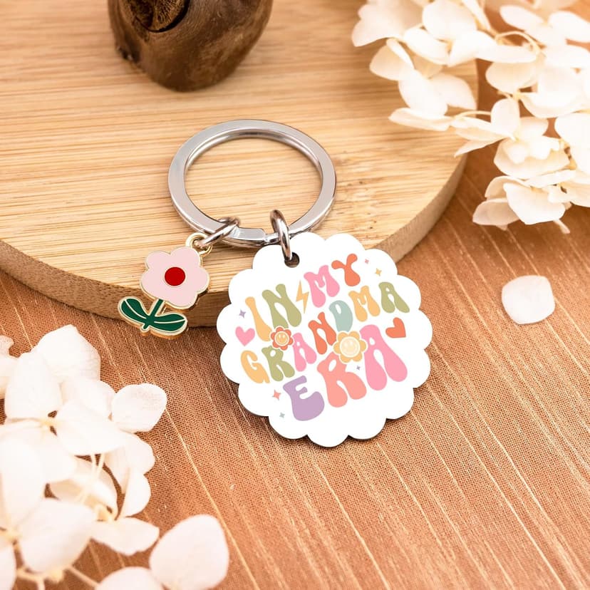 New Grandma Gifts First Time Grandma Gift for Grandmas Keychain Best Grandmas Gift Ideas Grandmother Keepsake Jewelry Gifts for New Baby Christmas Birthday Present for Her