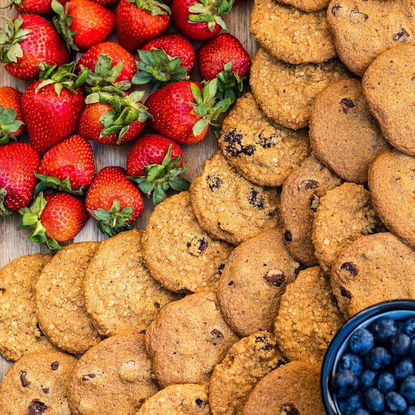 Tate's Bake Shop Cookies Gift Box, Chocolate Chip, Oatmeal Raisin, Salted Caramel and Lemon Cookies, 14 oz