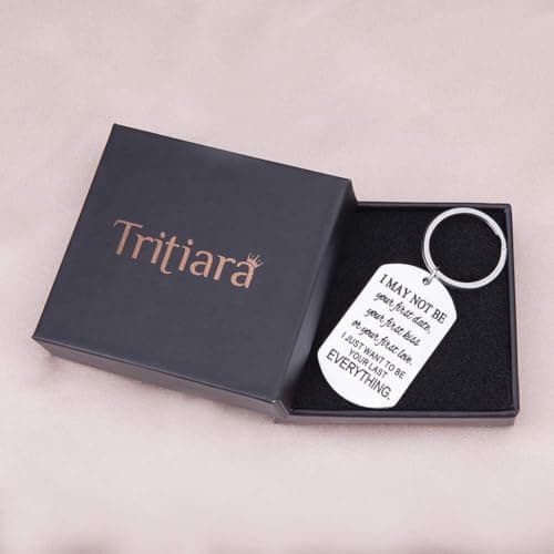 Valentines Day Gifts for Him Her, Couple Keychain Anniversary Birthday Gifts for Women Men Boyfriend Girlfriend Couples Gift Keyring for Women Men Valentines Birthday Wedding Gifts for Husband Wife