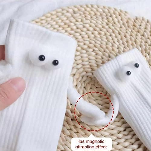 2 Pairs Magnetic Holding Hands Socks - Funny Gifts for Women & Men, Teens, Couples, Friends