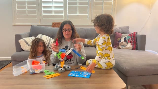 10 in 1 STEM Toys for 4 5 6 7 8+ Year Old Boy Girl Birthday Gifts Building Toys for Kids Ages 4-8 5-7 6-8 Preschool Educational Stem Activities for Boys 3-5 4-6 8-10 Creative Games Christmas Idea Gift