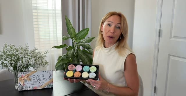 Shower Steamers Aromatherapy Birthday Gifts for Women - 8 Pack Christmas Stocking Stuffers 2025 for Adults Teens Women Mom Her Wife, Home Spa Shower Bombs for Self Care Relaxation with Essential Oils