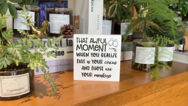 Funny Boss Gifts for Women Men, Gag Gifts Office Sign, Appreciation Gifts for Manager Coworker Employee Decor Funny Home Office Desk Decor Boss Day Gifts 5 X 5 Inch