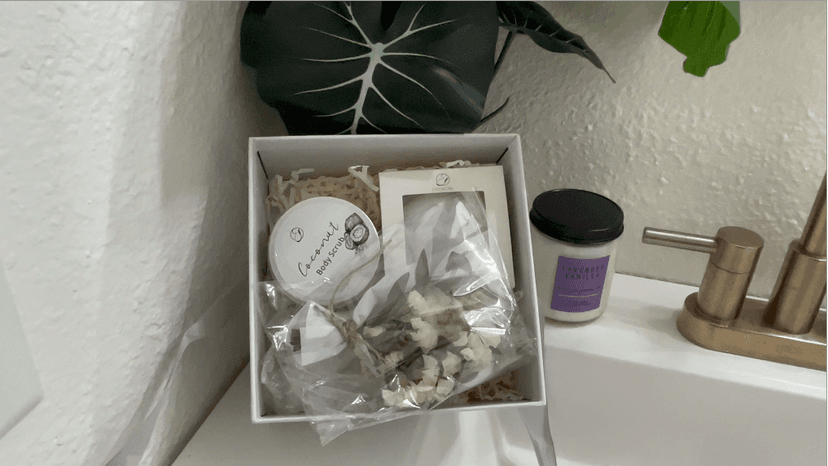 Spa Gifts for Women Bath and Body Gift Basket Mothers Day Gifts Coconut Lavender Home Spa Set Self Care Gift for Mom Sister Her Wife Birthday Gifts Spa Kit Care Package Thank You Gift