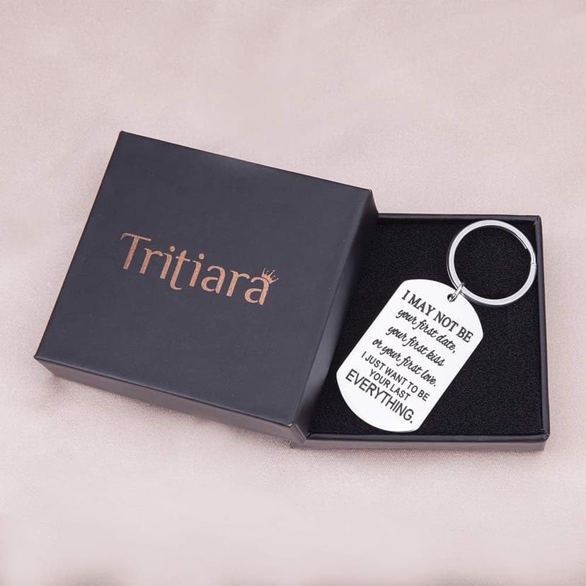 Valentines Day Gifts for Him Her, Couple Keychain Anniversary Birthday Gifts for Women Men Boyfriend Girlfriend Couples Gift Keyring for Women Men Valentines Birthday Wedding Gifts for Husband Wife