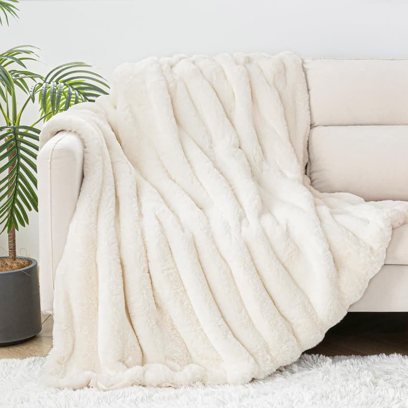 Touchat Luxury Faux Rabbit Fur Throw Blanket for Couch, Super Heavy Warm Cozy Fuzzy Blanket for Sofa Bedroom Living Room, Ultra Soft Fluffy Reversible Plush Blanket for Home Decor Gifts,Cream White
