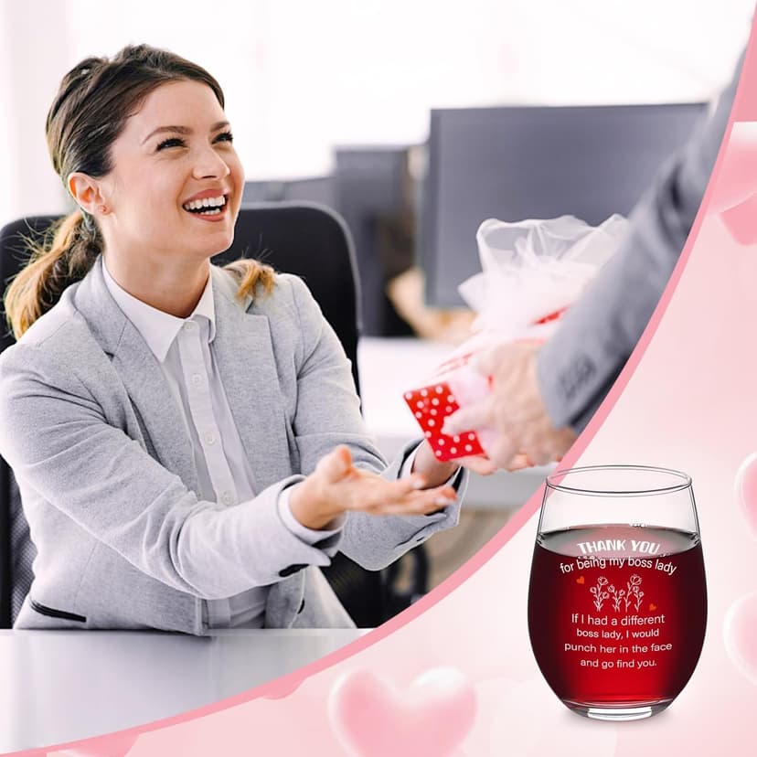 Futtumy Boss Lady Gifts, Bosses Day Gifts for Women, Thank You for Being My Boss Lady Wine Glass, Funny Boss Day Gift Office Christmas Birthday Retirement Gift for Women Manager, 17 Oz