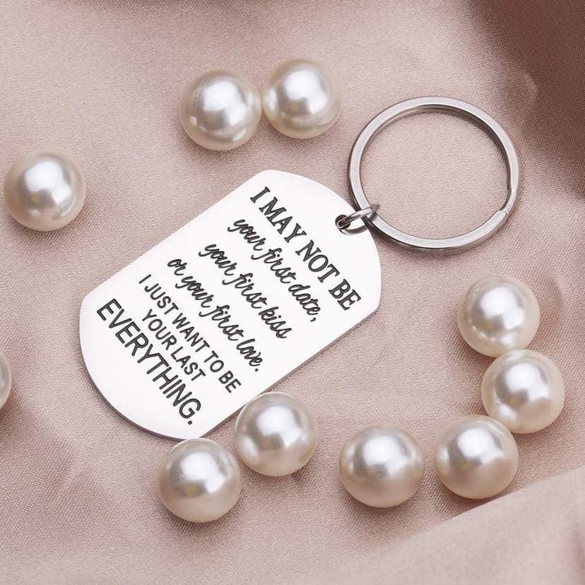 Valentines Day Gifts for Him Her, Couple Keychain Anniversary Birthday Gifts for Women Men Boyfriend Girlfriend Couples Gift Keyring for Women Men Valentines Birthday Wedding Gifts for Husband Wife