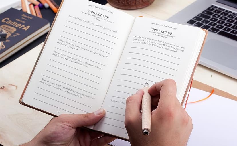 Dad, I Want to Hear Your Story: A Father’s Guided Journal To Share His Life & His Love (Hear Your Story Books)