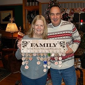 Gifts for Mom Grandma from Daughter, Unique Wooden Family Birthday Reminder Tracker Calendar Board Wall Hanging with 100 Tags, Best Gift Ideas for Christmas Birthday Mother's Day