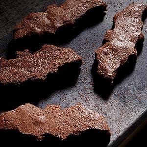 Gotham City Cocktails: Official Handcrafted Food & Drinks From the World of Batman