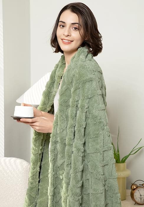 Aganear Fleece Throw Blanket - Cozy Soft Lightweight Fuzzy Throw Blanket for Women Portable Throw Blankets for Couch, Warm Present for Birthday, Christmas, Halloween, Housewarming(50"x60", Khaki)