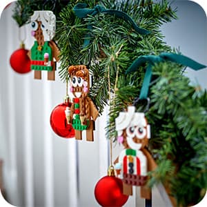 LEGO Gingerbread Ornaments - Christmas Tree Ornaments Building Set for Kids, Boys & Girls, Ages 6+ - 3 Gingerbread Decorations for Tree & Home - Gift Ideas for Kids - 40642