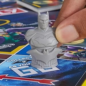 Monopoly Batman Edition Board Game | Monopoly Game for Batman Fans | Ages 8 and Up | 2 to 4 Players | Family Games | Strategy Games for Kids and Adults (Amazon Exclusive)