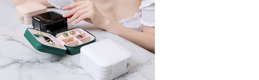 KElofoN Travel Jewelry Case and Organizer with Mirror - Gift for Women and Girls