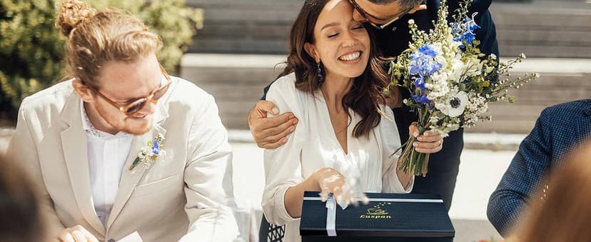 Luspan Wedding Gifts, Mr and Mrs Coffee Mug Gifts for Couples, Bride and Groom