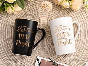 YHRJWN 25th Anniversary Presents, 25th Wedding Anniversary Presents for Couple Parents, 25th Mr Right Mrs Always Right Coffee Mugs, His and Hers Gifts, 14 Oz with Lids, Spoons and Gift Box