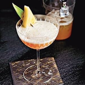 Gotham City Cocktails: Official Handcrafted Food & Drinks From the World of Batman