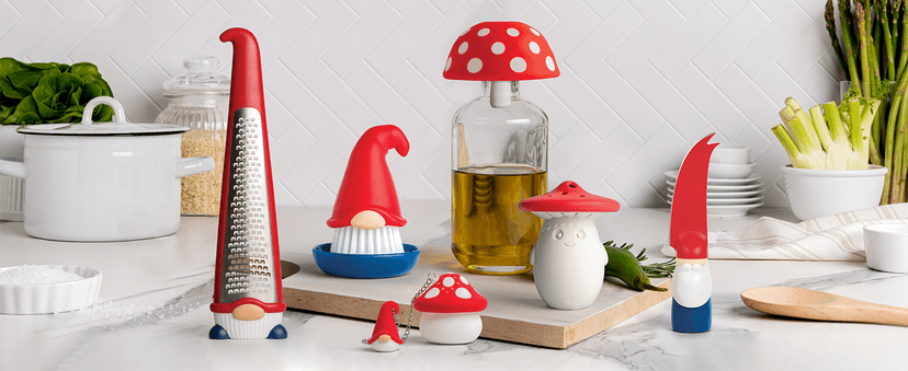 OTOTO The Original Nessie Ladle - Soup Ladle, Cute Gifts, Funny Kitchen Gadgets, Loch Ness design, Cooking Gifts for Mom - Cute and Practical Kitchen Utensils - Unique Gifts for Women