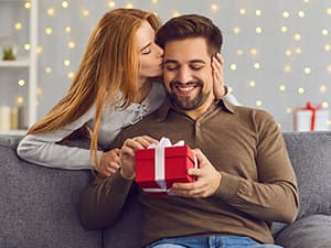 Beard Bib Beard Apron Gifts for Men Dad Fathers Day Anniversary Valentines Day Stocking Stuffers Christmas Gifts for Him Boyfriend Husband From Daughter Son Beard Trimming Catcher Bib Black