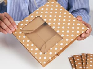 Brown Kraft Cookie Boxes with Ribbons & Window (20 Pack) 8.3 x 6 x 2.8” Food Grade Cardboard Bakery Gift Boxes for Christmas Gift Giving, Baked Goods, Candy Treats, Decorative Holiday Packaging, Empty