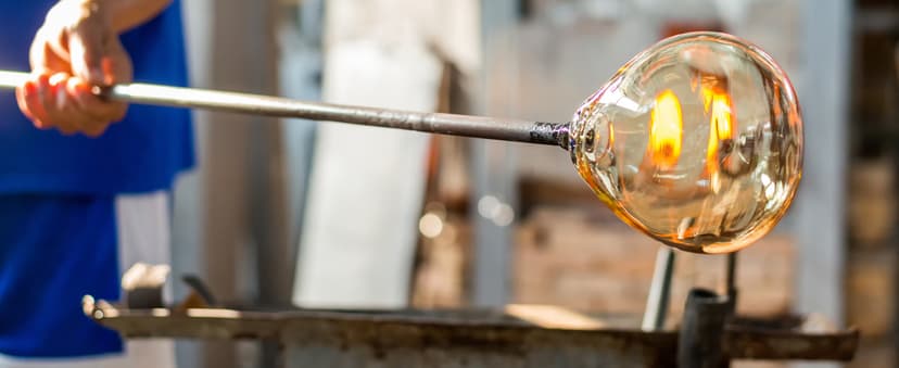 Whiskey Decanter AK47 Set with 2 Whiskey Glasses, Gifts for Men Dad Stocking Stuffers, Unique Christmas Anniversary Birthday Gift for Him Husband, Cool Presents liquor dispenser for Home Bar