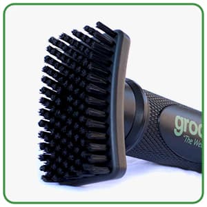 Grooveit The Wet Club Scrub Golf Water Brush - 3 Year Warranty - Anti-Leak Design - Magnetic Brush with Nylon-Bristle Head - Patented Pump for Easy Cleaning - Wide Cleaning Coverage - Long Lasting
