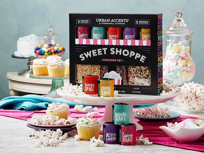 Urban Accents MOVIE NIGHT Popcorn Kernels and Popcorn Seasoning Variety Pack (set of 8) - 3 Non-GMO Popcorn Kernel Packs and 5 Gourmet Popcorn Snack Seasoning