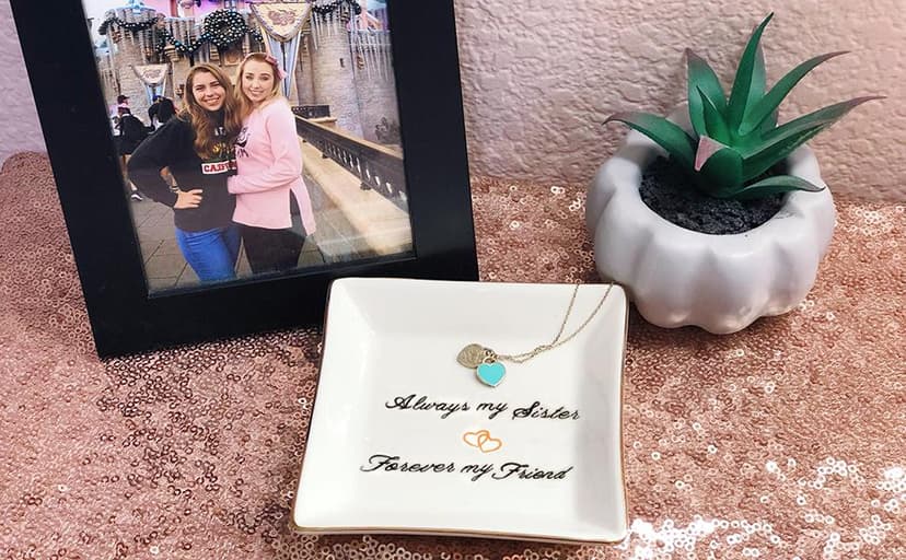 HOME SMILE Ceramic Ring Dish Jewelry Tray for Mom Sister Friends