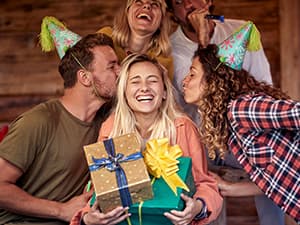 OEAGO Gifts for Mom Women Stocking Stuffers for Women Christmas Glass Coffee Enamels Mug Valentines Gifts for Her Girlfriend Wife Best Birthday Valentine's Mothers Day from Daughter Son Tea Cup