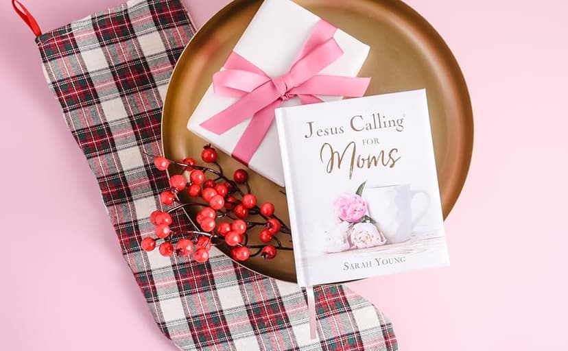 Jesus Calling for Moms, Padded Hardcover, with Full Scriptures: Devotions for Strength, Comfort, and Encouragement (A 50-Day Devotional) - The Perfect Christian Gifts for Women