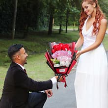 EIGHTOWN Roses Bouquet Artificial Flower - Preserved Red Rose Flowers with Love Necklace for Her - Unique Gifts Valentine's Day, Mother's Day, Thanksgiving, Birthday, Anniversary