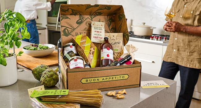 Mercato di Bellina Italian Food Gift Basket, La Cucina Italiana - A Vegan-Friendly, All-Natural Pasta Gift Basket, Gourmet Present for Foodies, Anniversary, Holiday or Celebration