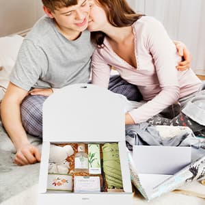 10 PCS Gift Boxes with Lids, 10.6x7.8x3.1 Inch Kraft Paper Gift Box, White with Ribbon, Bridesmaid Proposal Box for Wedding, Packaging, Present, Birthday, Cupcake