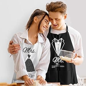 Mr & Mrs Aprons for Couple Gift-Anniversary,Bridal Shower,Wedding,Engagement,Christmas Gifts for Couple,Kitchen Gift Set