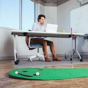Par Three Golf Putting Green (3' x 9')