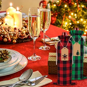 DULEFUN 12pcs Christmas Wine Burlap Bags, Xmas Wine's Bags Classic Buffalo Plaid Wine Bottle Bags Reusable Burlap Xmas wine Bottle Covers Clothes for Christmas New Year Wedding Holiday Parties