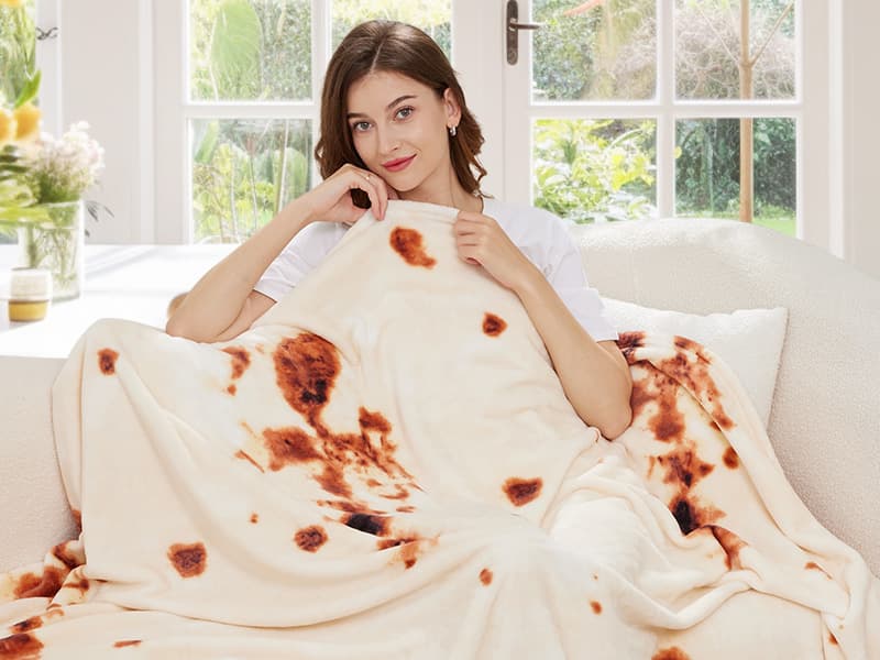 SeaRoomy Burritos Tortilla Blanket, Realistic Food Wrap Blanket Double Sided, Novelty Funny Tortilla Round Giant Soft Blankets (Beige, 47 inches)