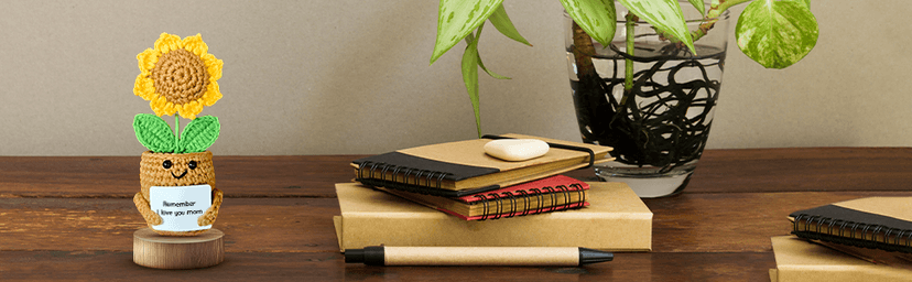 Mini Sunflower Crochet Gift with Card for Women Best Friend, Soul Sister, Long Distance Pal, Friends Are the Family You Choose, Cute Decor for Birthday, Christmas for Bestie, BFF, Coworker