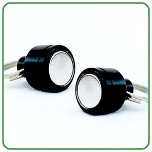 Grooveit The Wet Club Scrub Golf Water Brush - 3 Year Warranty - Anti-Leak Design - Magnetic Brush with Nylon-Bristle Head - Patented Pump for Easy Cleaning - Wide Cleaning Coverage - Long Lasting