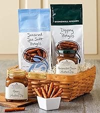Stonewall Kitchen, New England Breakfast 6-Piece Gift Set with Reusable Basket