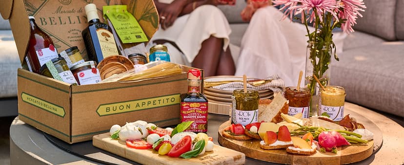 Mercato di Bellina Italian Food Gift Basket, La Cucina Italiana - A Vegan-Friendly, All-Natural Pasta Gift Basket, Gourmet Present for Foodies, Anniversary, Holiday or Celebration